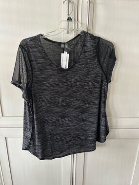 Silverware Lifestyle Sheer Sleeve Black Heather Short Sleeve Tee